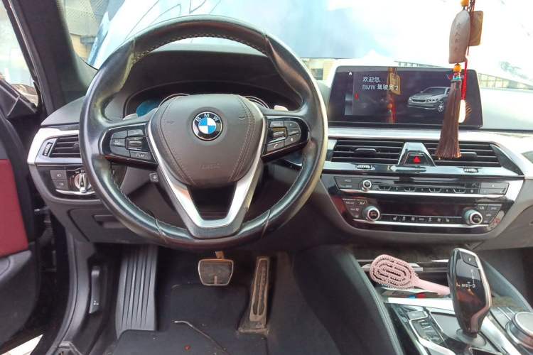 Used BMW 5 Series 2018 530Li Leading Model M Sport Package Steering Wheel
