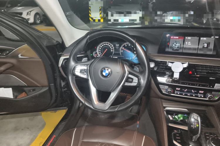 Used BMW 5 Series 2018 530Li Luxury Edition Premium Package Steering Wheel