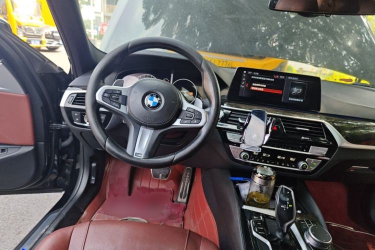Used BMW 5 Series 2018 530Li Leading Model M Sport Package Steering Wheel