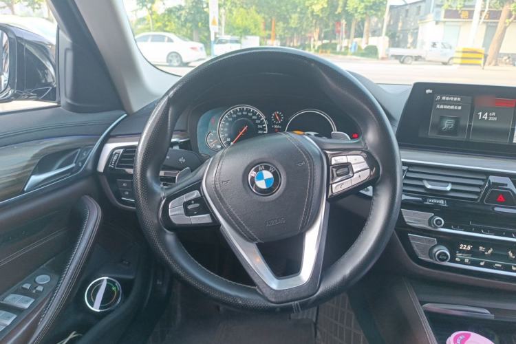 Used BMW 5 Series 2018 Revised Version 530Li Leading Edition Luxury Package Steering Wheel