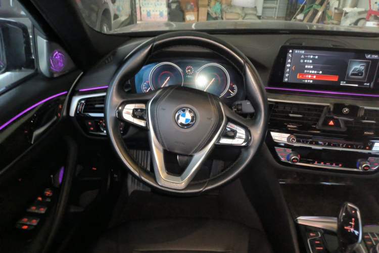 Used BMW 5 Series 2018 525Li M Sport Package Steering Wheel