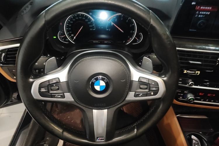 Used BMW 5 Series 2018 530Li Leading Model M Sport Package Steering Wheel