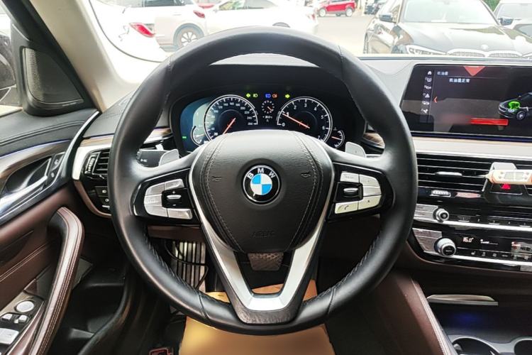 Used BMW 5 Series 2018 Facelifted 530Li xDrive Luxury Package Steering Wheel