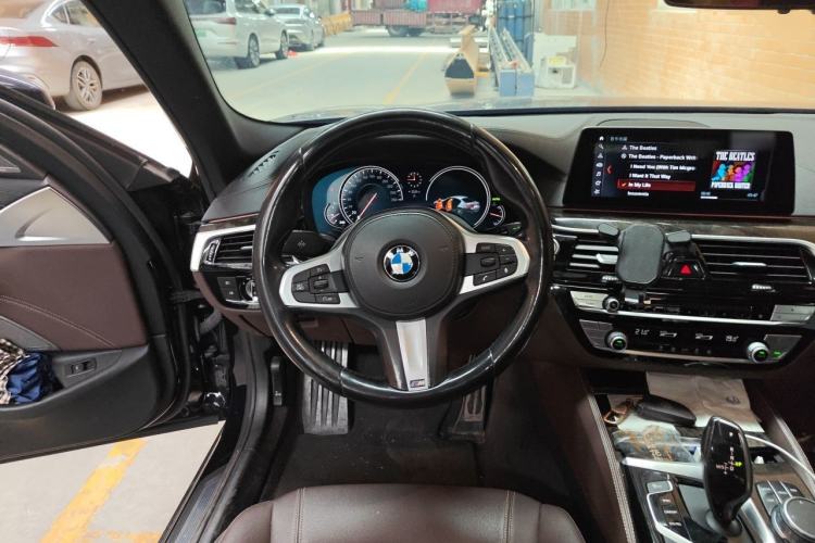 Used BMW 5 Series 2018 525Li M Sport Package Steering Wheel