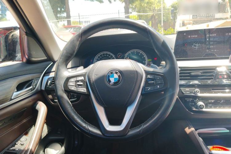 Used BMW 5 Series 2018 540Li Executive Edition Steering Wheel