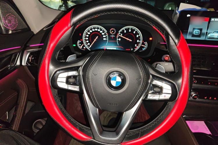 Used BMW 5 Series 2018 Revised Version 530Li Leading Edition Luxury Package Steering Wheel