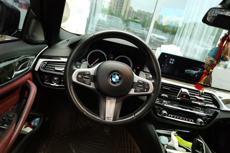 Used BMW 5 Series 2018 530Li Leading Model M Sport Package Steering Wheel