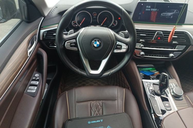 Used BMW 5 Series 2018 530Li Leading Edition Luxury Package Steering Wheel