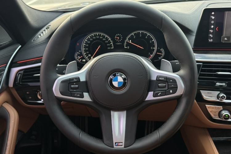 Used BMW 5 Series 2018 Restyled 530Li Luxury Edition M Sport Package Steering Wheel