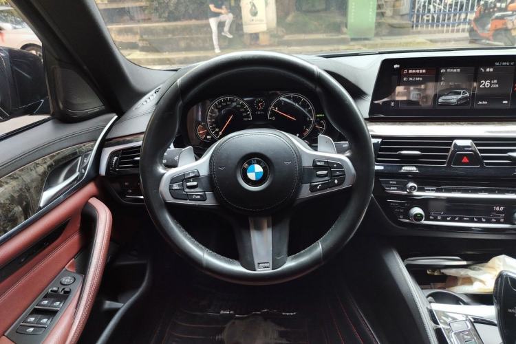 Used BMW 5 Series 2018 530Li Luxury Edition M Sport Package Steering Wheel