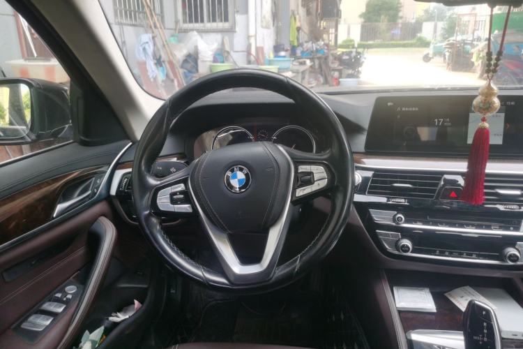 Used BMW 5 Series 2018 525Li Luxury Package Steering Wheel