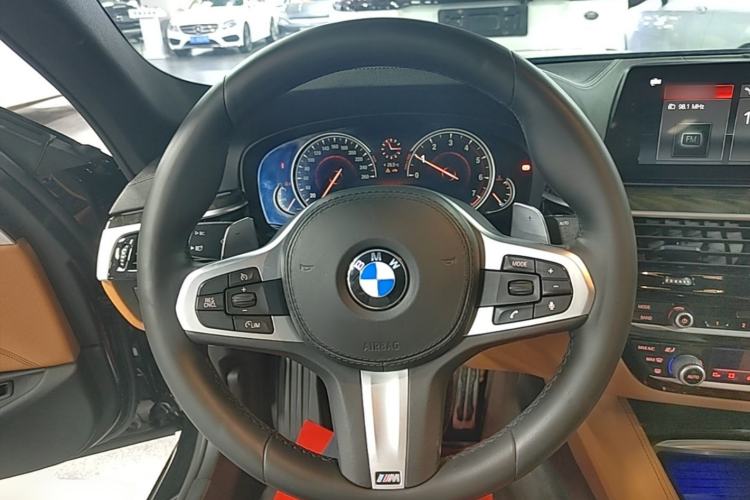Used BMW 5 Series 2018 530Li Luxury Edition M Sport Package Steering Wheel
