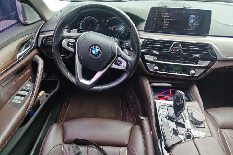 Used BMW 5 Series 2018 Revised 540Li Executive Edition Steering Wheel