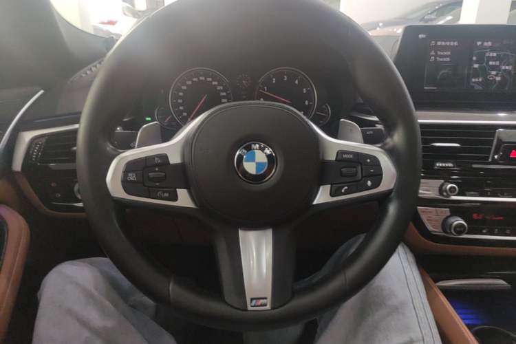 Used BMW 5 Series 2018 Restyled 530Li Leading Edition M Sport Package Steering Wheel