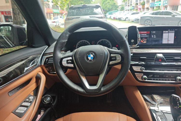 Used BMW 5 Series 2018 Restyled 530Li Leading Edition M Sport Package Steering Wheel
