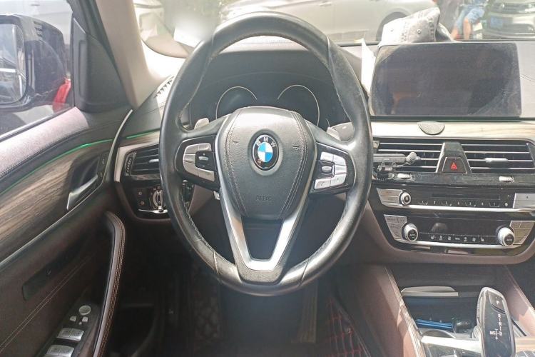 Used BMW 5 Series 2018 530Li Leading Edition Luxury Package Steering Wheel