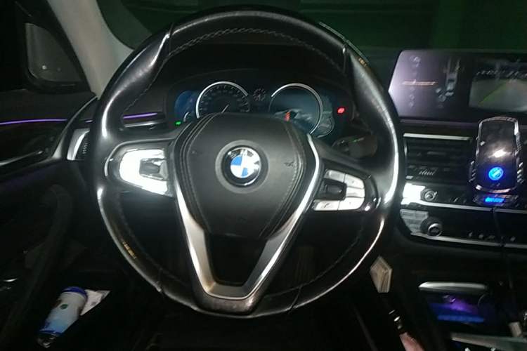Used BMW 5 Series 2018 525Li Luxury Package Steering Wheel