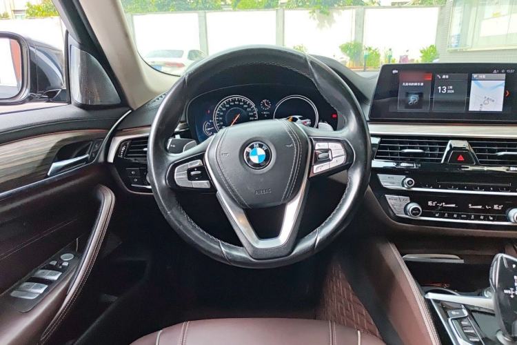 Used BMW 5 Series 2018 Revised Version 530Li Leading Edition Luxury Package Steering Wheel