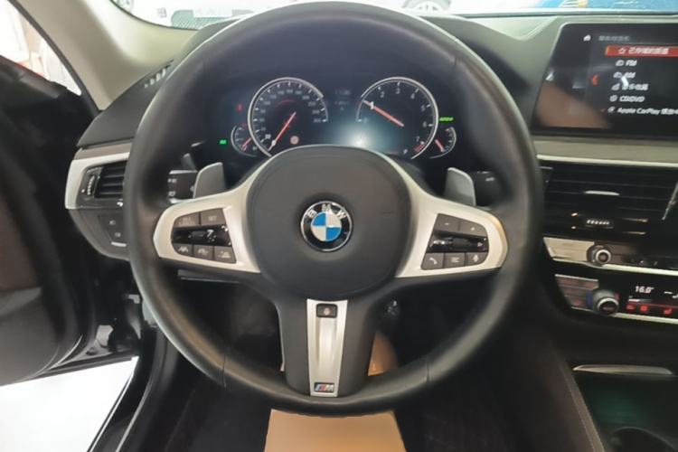 Used BMW 5 Series 2018 Facelifted 530Li Luxury Edition Premium Package Steering Wheel