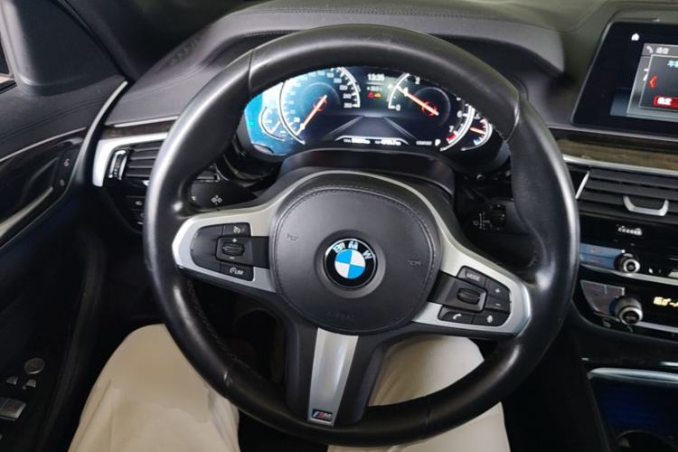 Used BMW 5 Series 2018 525Li M Sport Package Steering Wheel