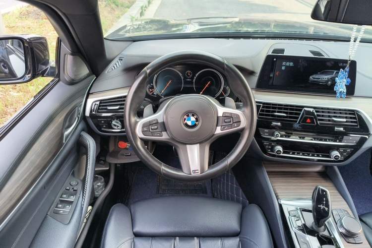 Used BMW 5 Series 2018 530i M Sport Package Steering Wheel