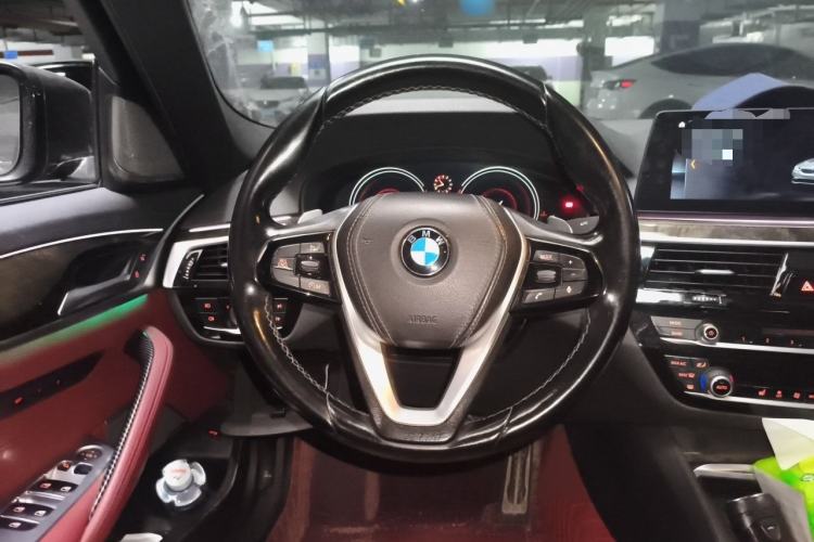 Used BMW 5 Series 2018 530Li Leading Model M Sport Package Steering Wheel