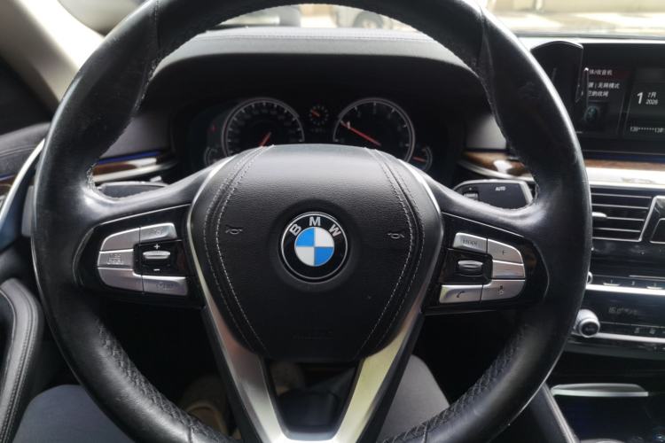 Used BMW 5 Series 2018 525Li Luxury Package Steering Wheel