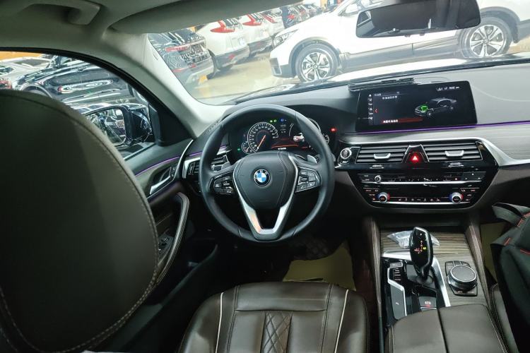 Used BMW 5 Series 2018 Facelifted 530Li xDrive Luxury Package Steering Wheel