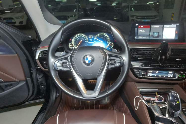 Used BMW 5 Series 2018 Facelifted 530Li Luxury Edition Premium Package Steering Wheel
