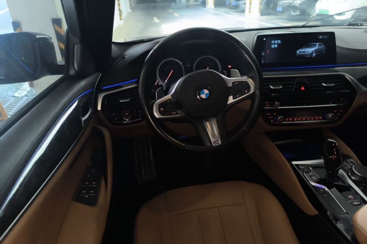 Used BMW 5 Series 2018 530Li Leading Model M Sport Package Steering Wheel