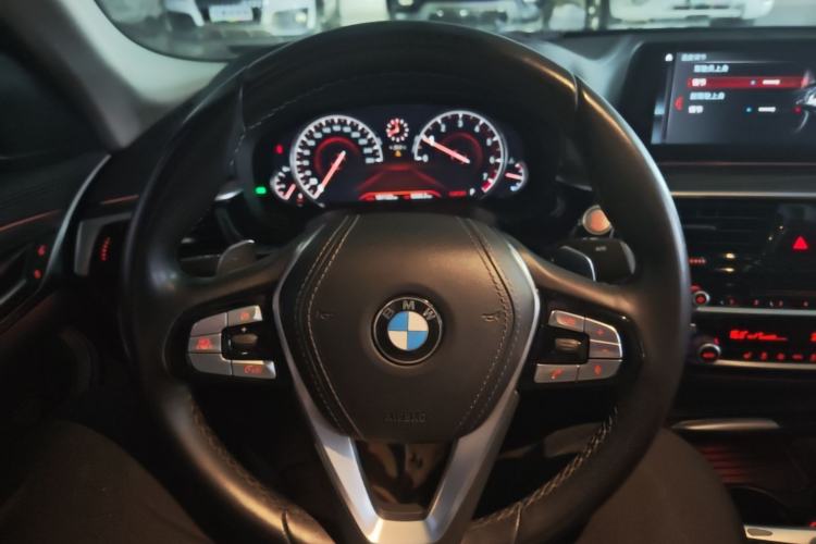 Used BMW 5 Series 2018 Revised Version 530Li Leading Edition Luxury Package Steering Wheel
