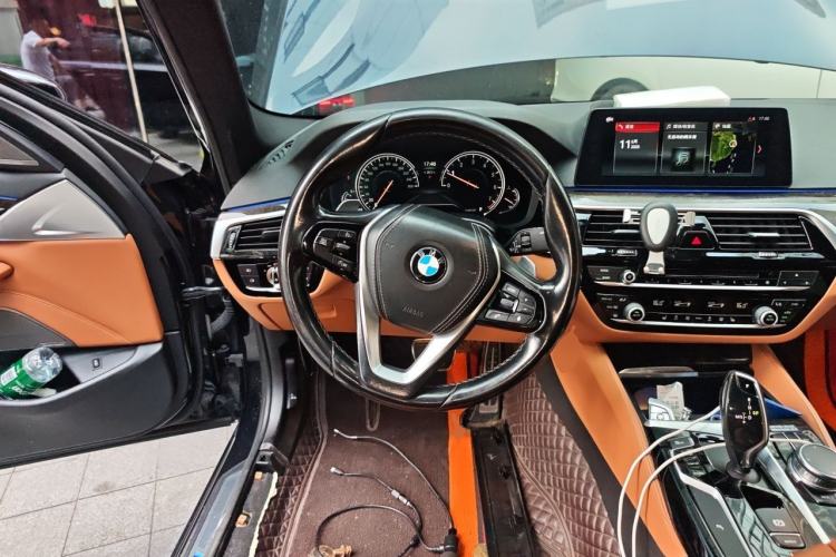 Used BMW 5 Series 2018 530Li Leading Model M Sport Package Steering Wheel