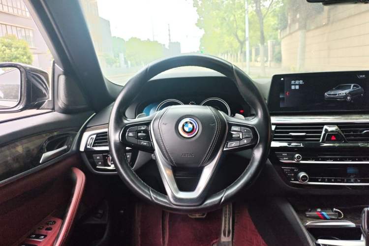 Used BMW 5 Series 2018 Restyled 530Li Leading Edition M Sport Package Steering Wheel