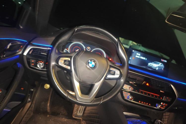 Used BMW 5 Series 2018 525Li M Sport Package Steering Wheel
