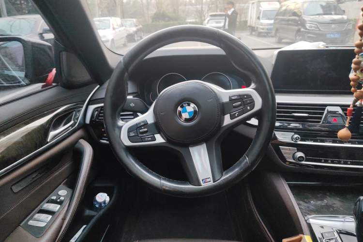 Used BMW 5 Series 2018 525Li M Sport Package Steering Wheel