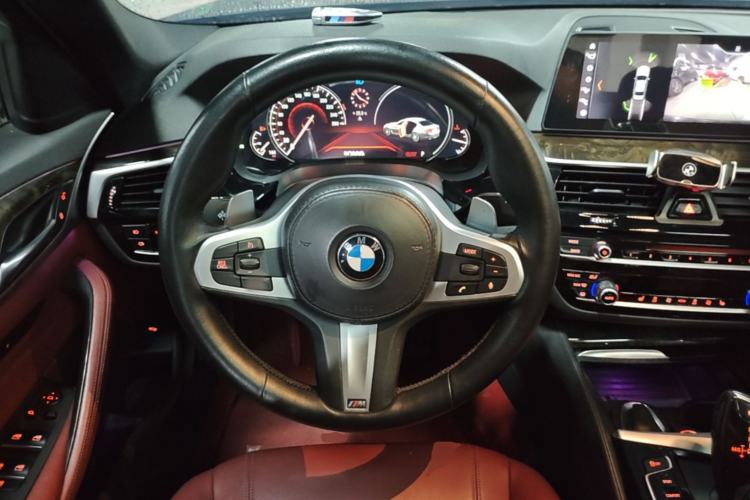 Used BMW 5 Series 2018 530Li Leading Model M Sport Package Steering Wheel