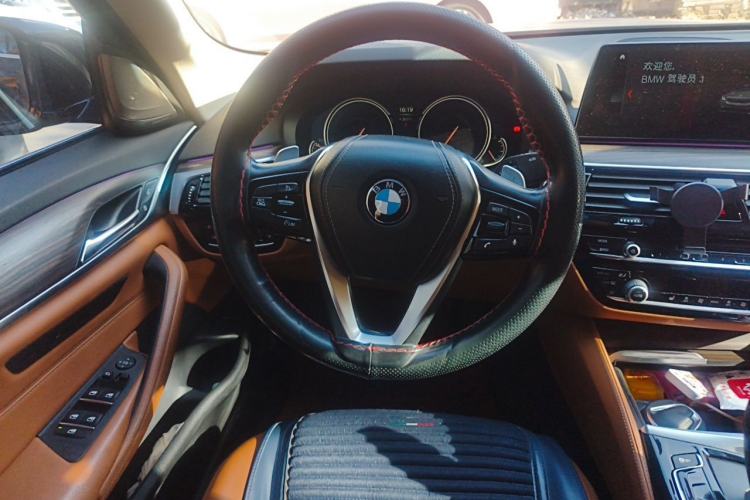 Used BMW 5 Series 2018 Revised Version 530Li Leading Edition Luxury Package Steering Wheel