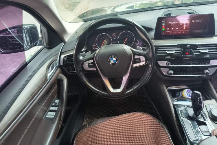 Used BMW 5 Series 2018 Revised Version 530Li Leading Edition Luxury Package Steering Wheel