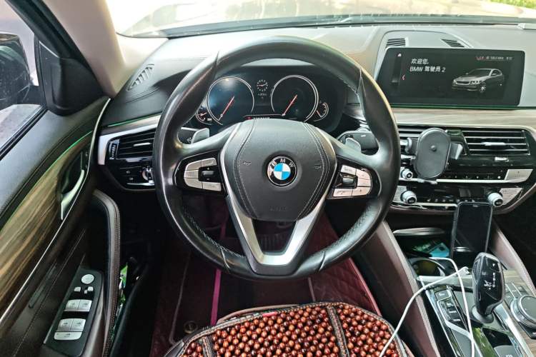 Used BMW 5 Series 2018 Revised Version 530Li Leading Edition Luxury Package Steering Wheel