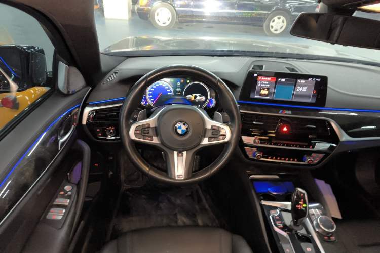 Used BMW 5 Series 2018 525Li M Sport Package Steering Wheel
