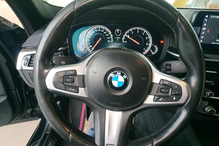 Used BMW 5 Series 2018 525Li M Sport Package Steering Wheel