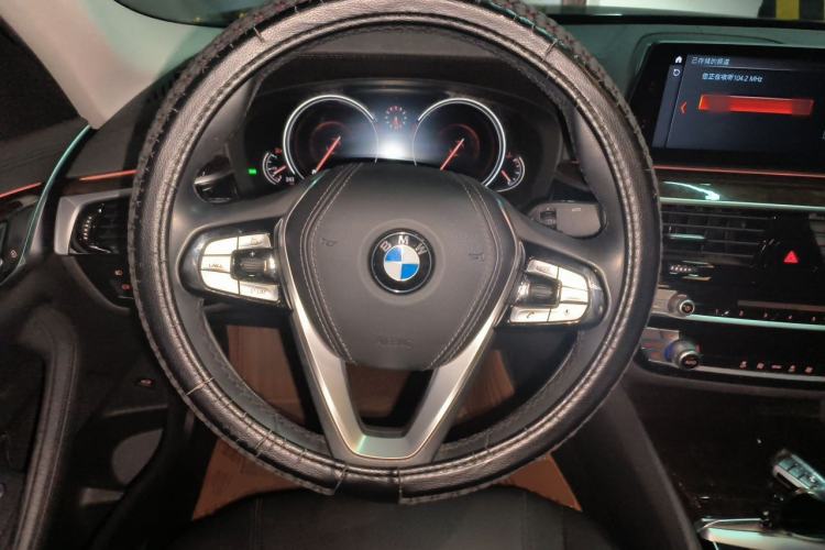 Used BMW 5 Series 2018 525Li Luxury Package Steering Wheel