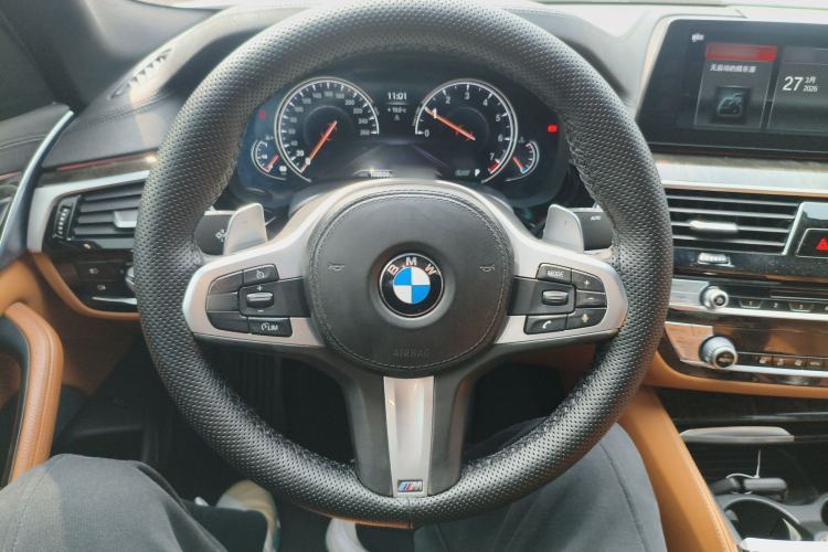 Used BMW 5 Series 2018 Restyled 530Li Leading Edition M Sport Package Steering Wheel