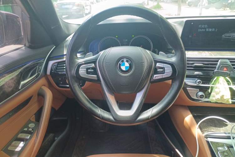 Used BMW 5 Series 2018 Restyled 530Li Leading Edition M Sport Package Steering Wheel