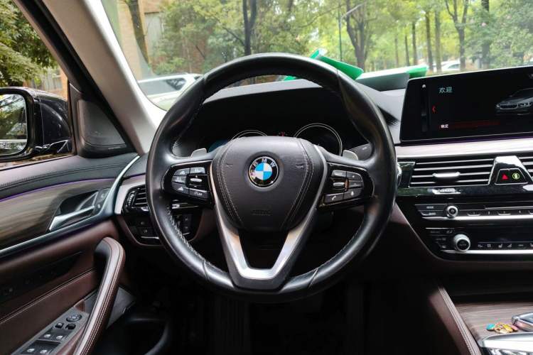 Used BMW 5 Series 2018 Revised 540Li Executive Edition Steering Wheel