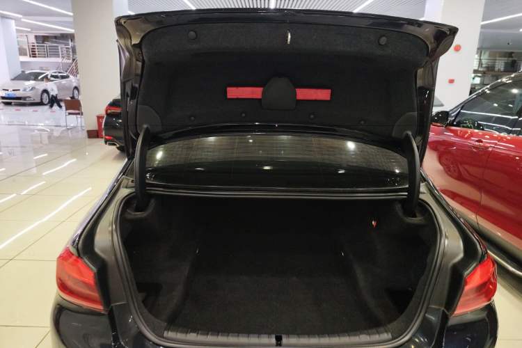 Used BMW 5 Series 2018 525i M Sport Package Trunk