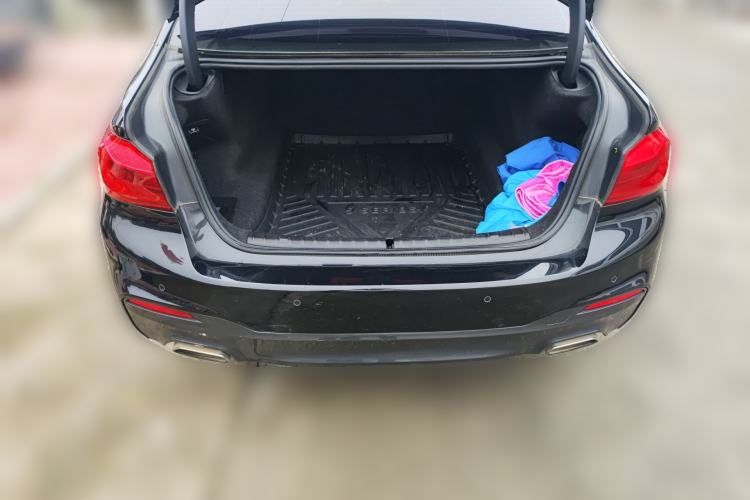 Used BMW 5 Series 2018 525Li M Sport Package Trunk
