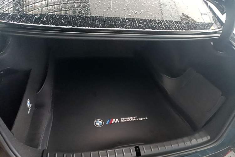 Used BMW 5 Series 2018 525Li M Sport Package Trunk