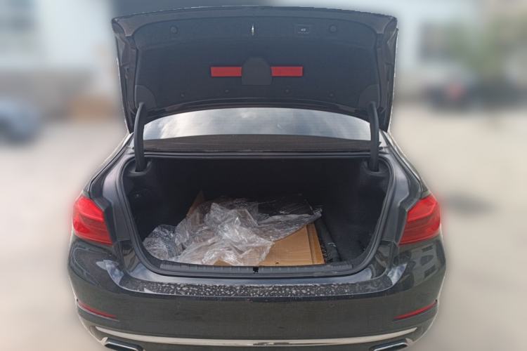 Used BMW 5 Series 2018 530Li Leading Edition Luxury Package Trunk