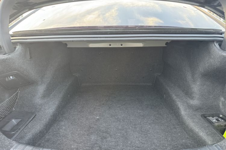 Used BMW 5 Series 2018 Restyled 530Li Luxury Edition M Sport Package Trunk